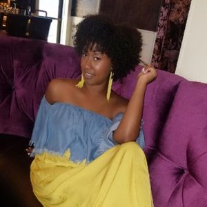 Meet your Posher, Ayana